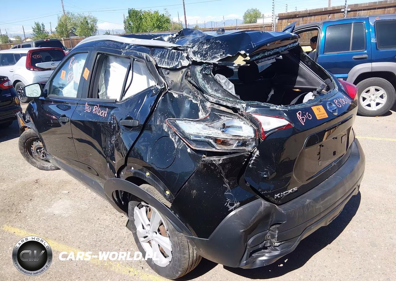 2018 Nissan Kicks S VIN:3N1CP5CU6JL541162 - 3