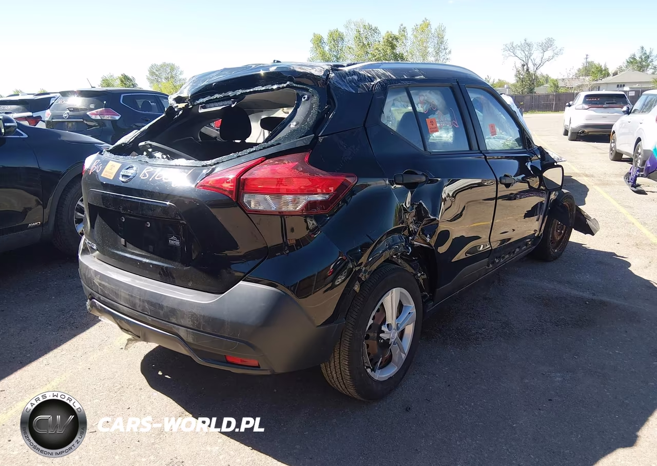 2018 Nissan Kicks S VIN:3N1CP5CU6JL541162 - 4