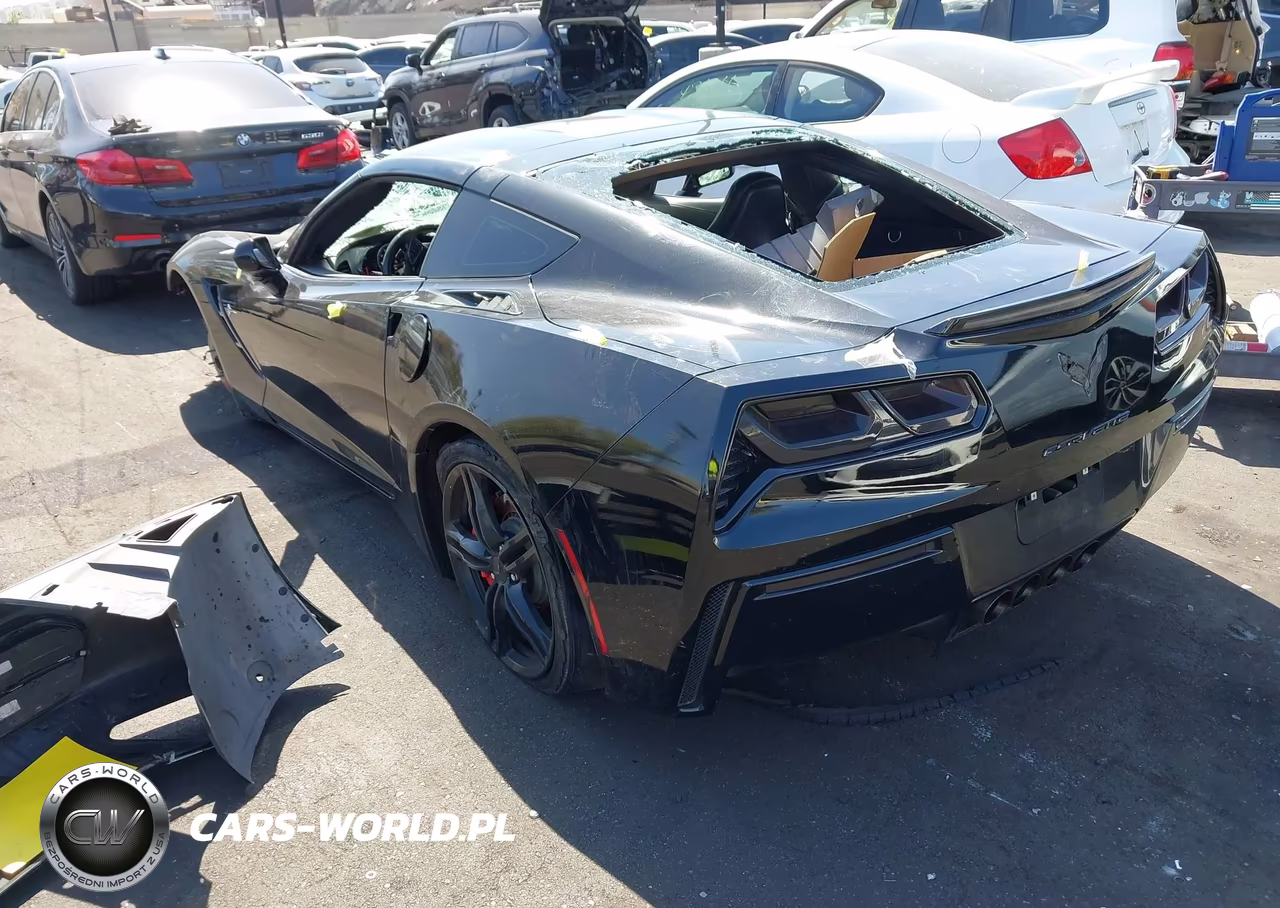 2016 Chevrolet Corvette Stingray VIN:1G1YB2D73G5106285 - 3