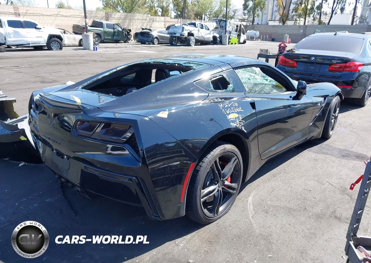 2016 Chevrolet Corvette Stingray VIN:1G1YB2D73G5106285 - 4