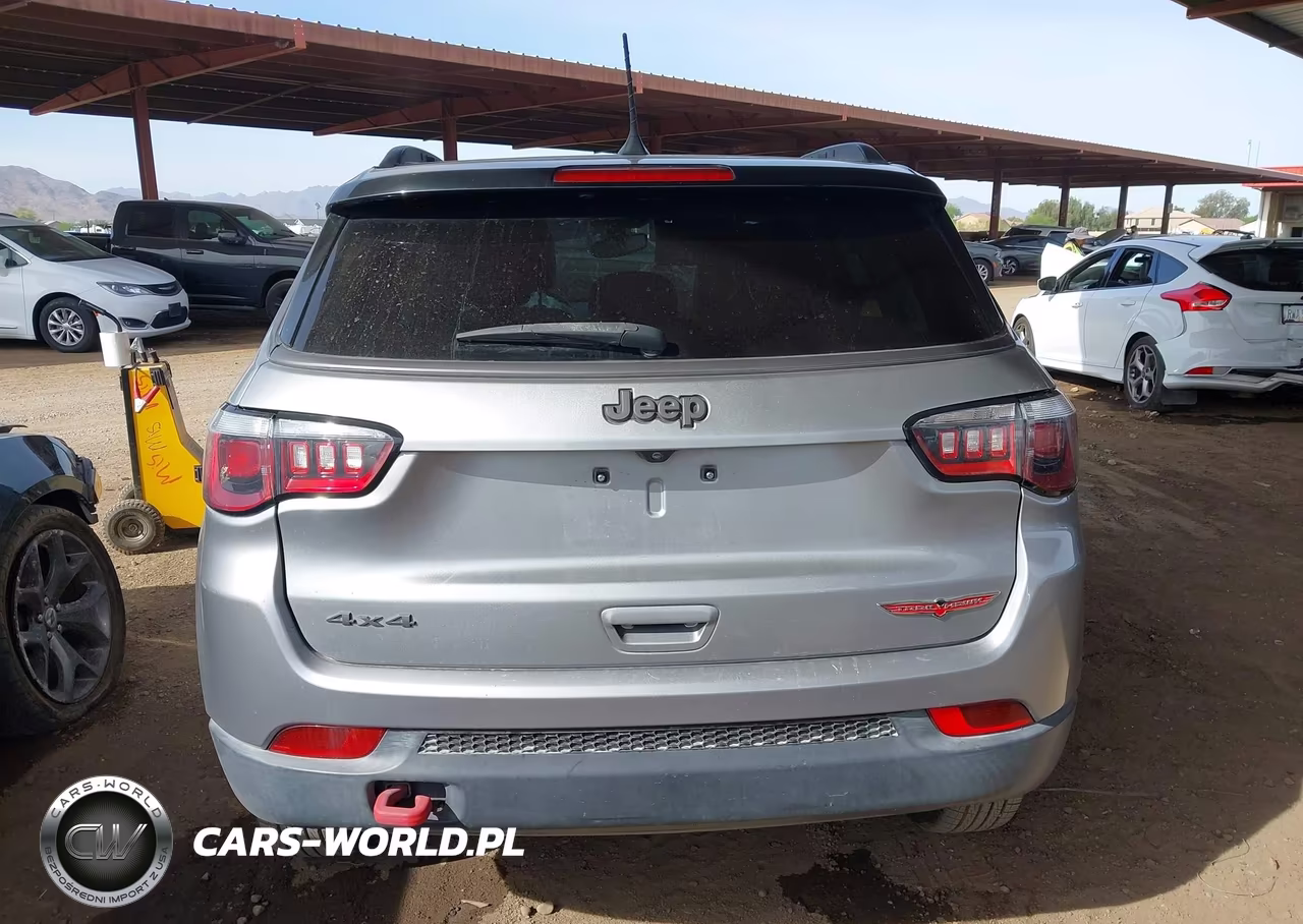 2019 Jeep Compass Trailhawk 4X4 VIN:3C4NJDDB5KT618233 - 16