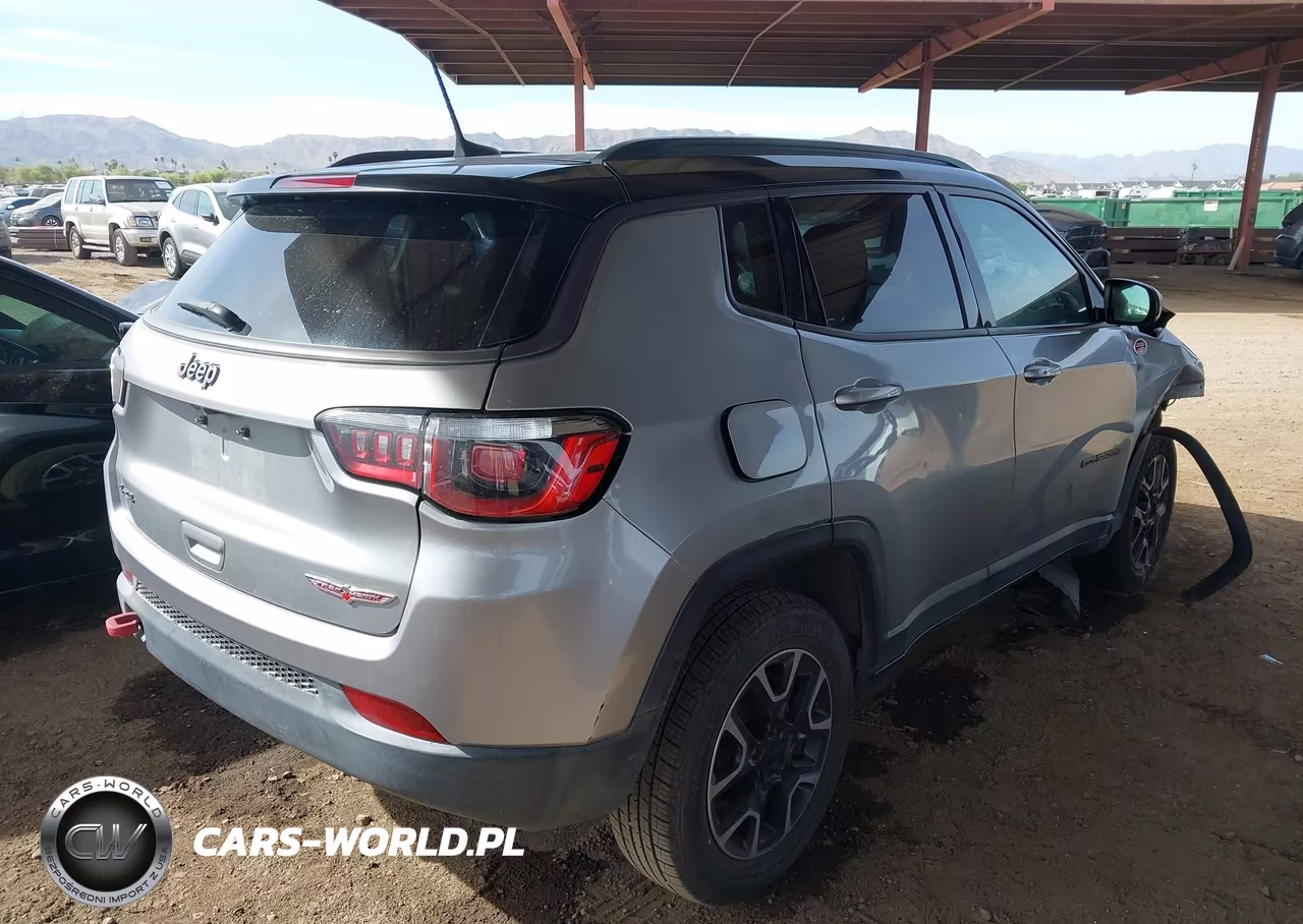 2019 Jeep Compass Trailhawk 4X4 VIN:3C4NJDDB5KT618233 - 4