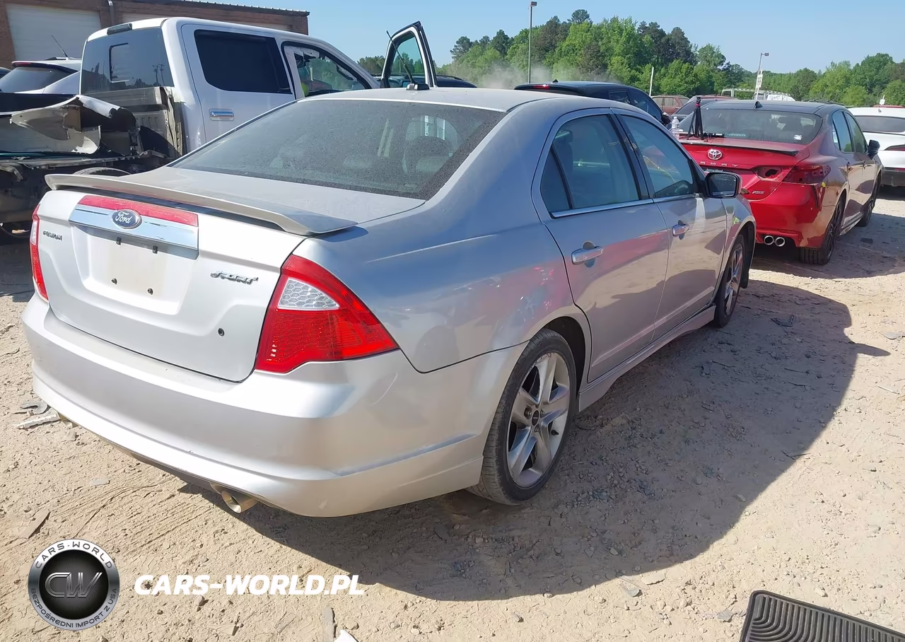 2010 Ford Fusion Sport VIN:3FAHP0KCXAR352161 - 4