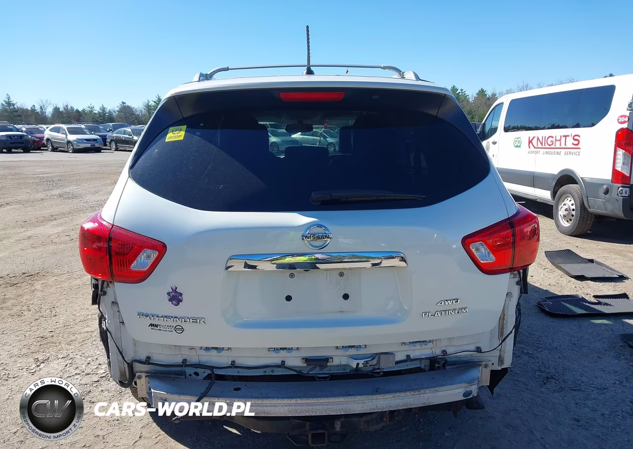 2018 Nissan Pathfinder Platinum VIN:5N1DR2MMXJC647193 - 17