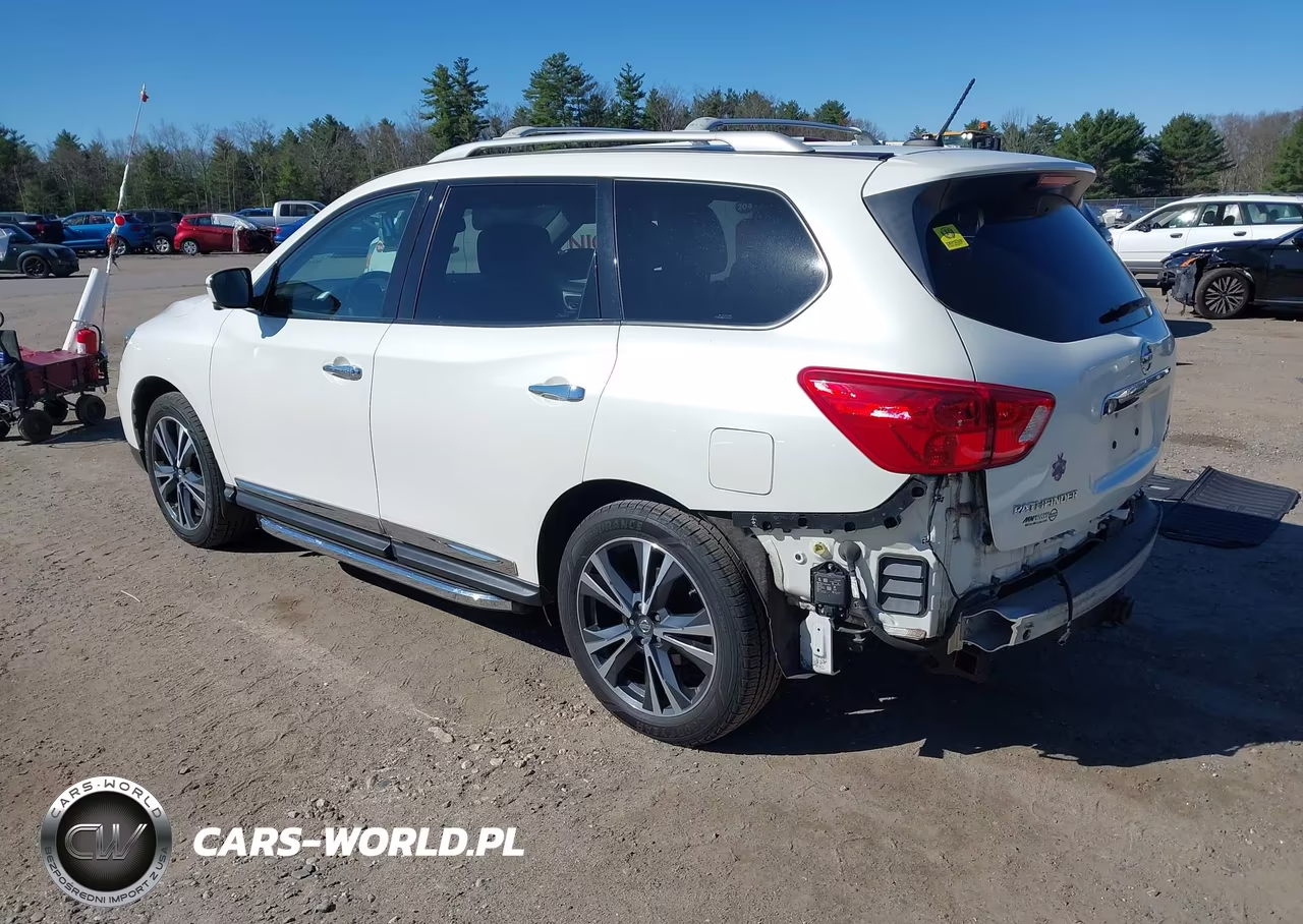 2018 Nissan Pathfinder Platinum VIN:5N1DR2MMXJC647193 - 3