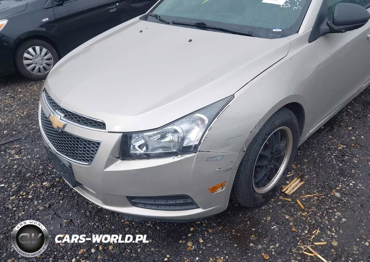 2013 Chevrolet Cruze Ls Auto VIN:1G1PA5SG0D7315373 - 6