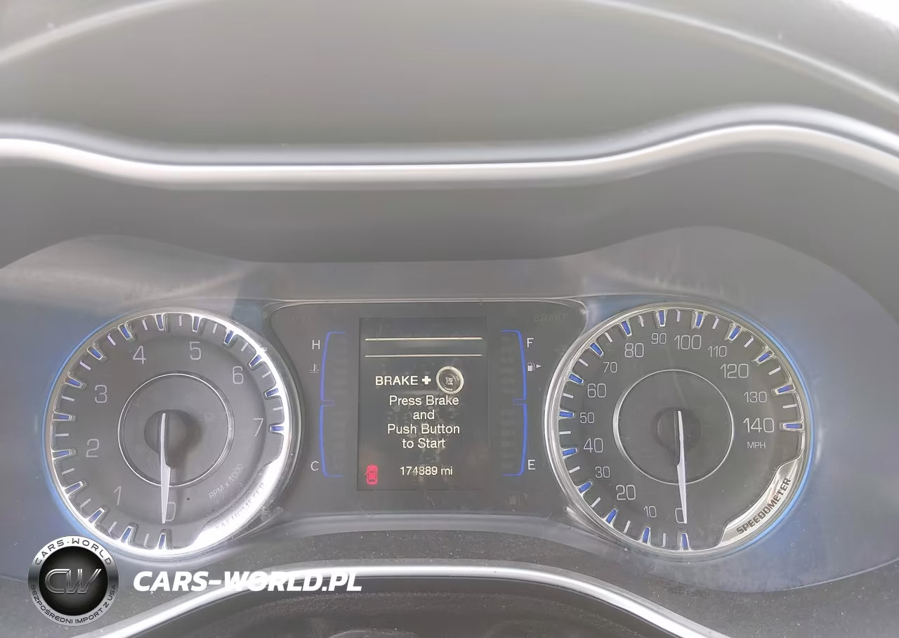 2017 Chrysler 200 Limited Platinum VIN:1C3CCCAG5HN504953 - 7