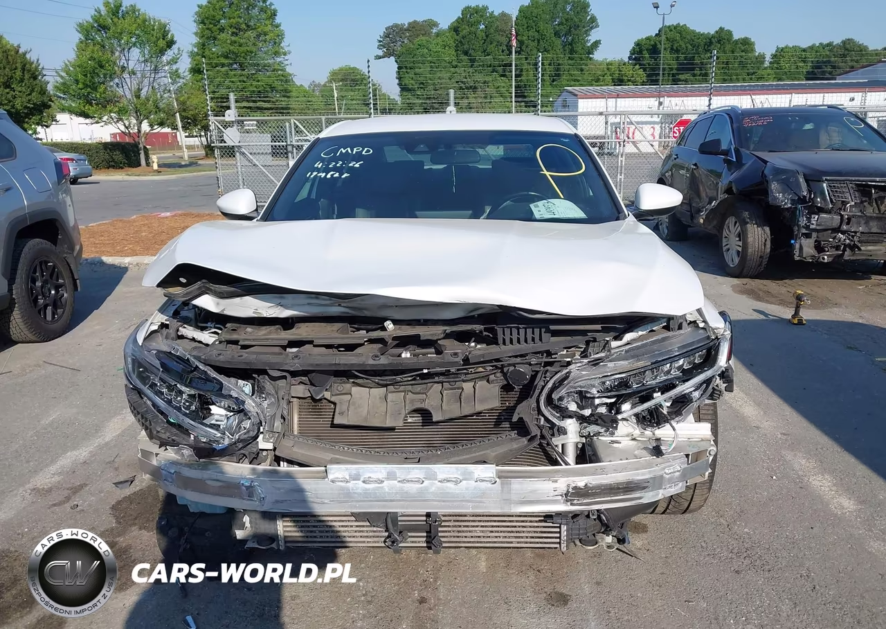2018 Honda Accord Sport VIN:1HGCV1F3XJA174628 - 11