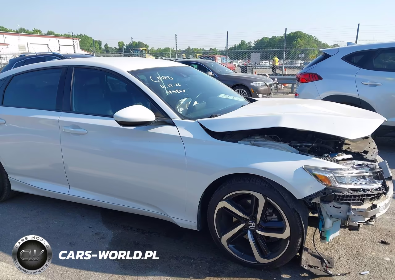 2018 Honda Accord Sport VIN:1HGCV1F3XJA174628 - 12
