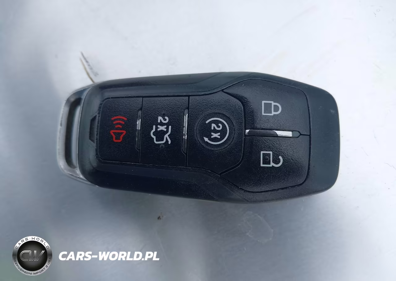 2015 Ford Fusion Titanium VIN:3FA6P0K98FR258489 - 11