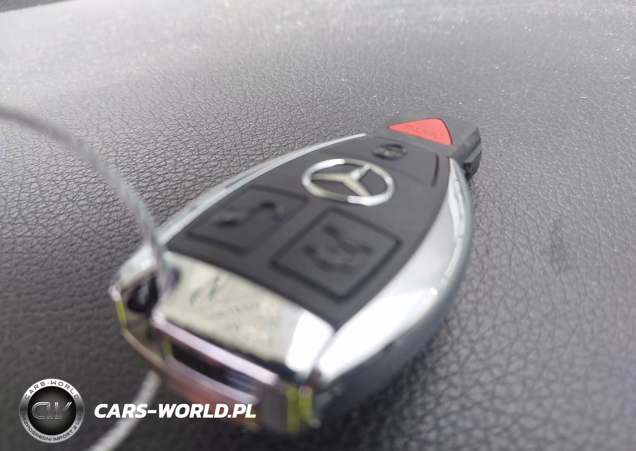 2012 Mercedes-Benz C 250 VIN:WDDGJ4HB8CF836252 - 11