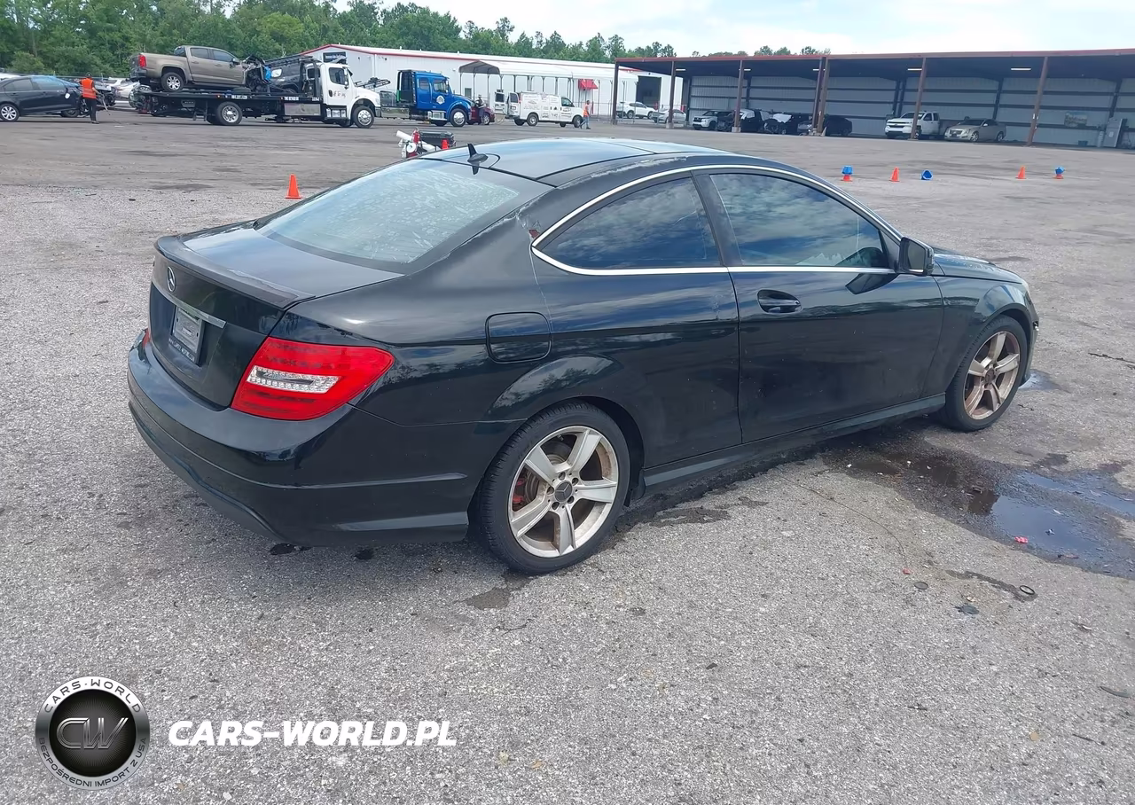 2012 Mercedes-Benz C 250 VIN:WDDGJ4HB8CF836252 - 4