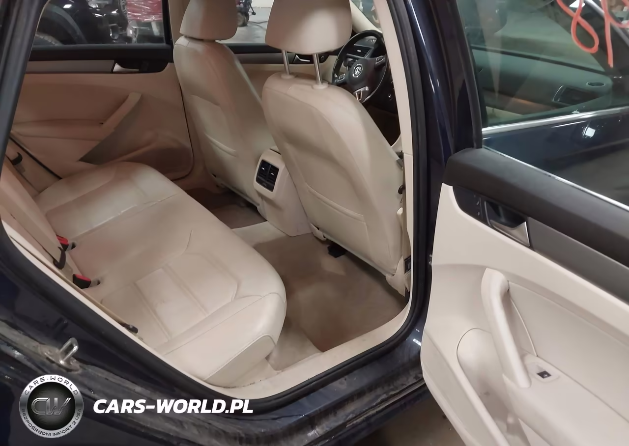 2015 Volkswagen Passat 2.0L Tdi Se VIN:1VWBV7A31FC048736 - 8