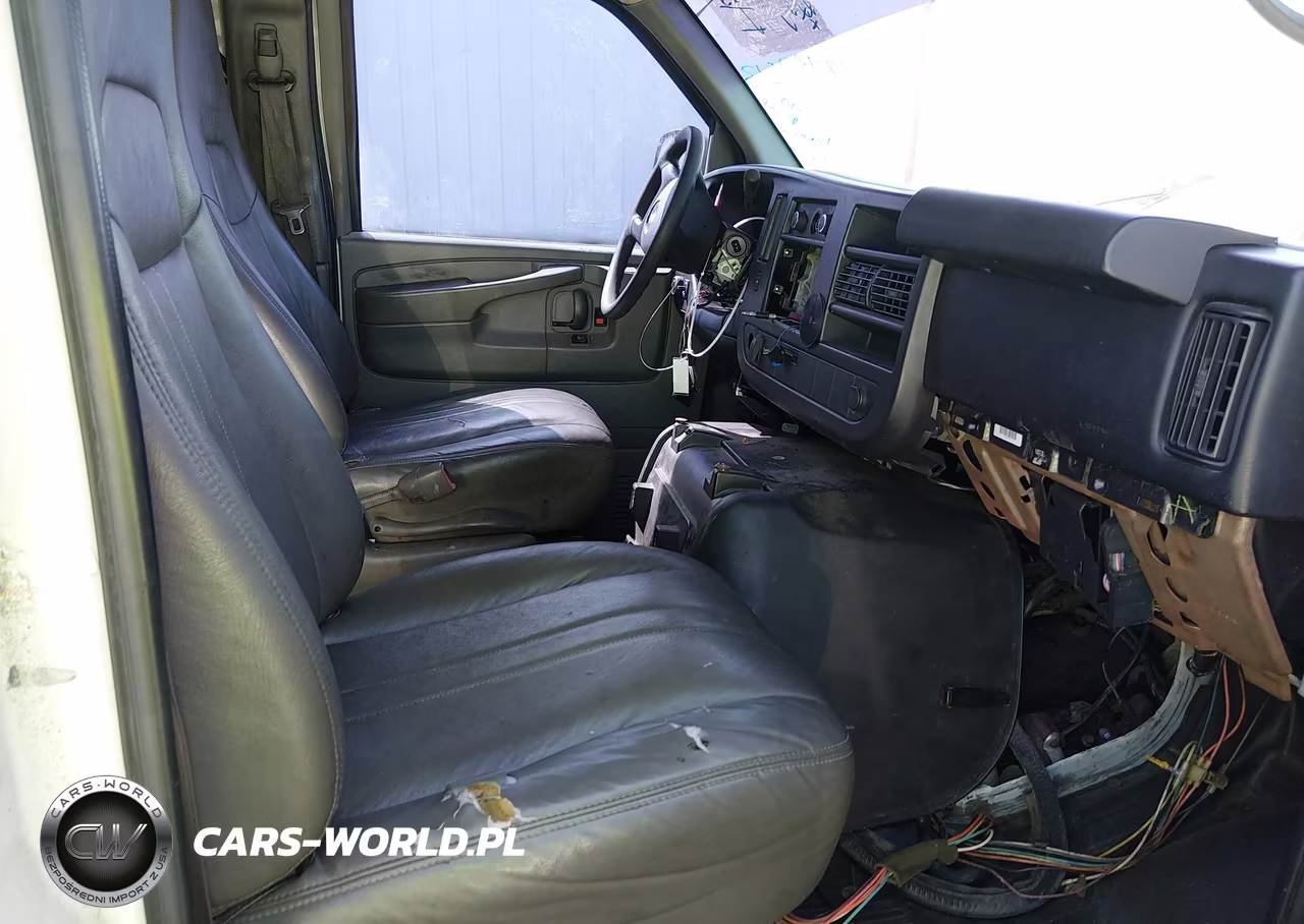 2010 Chevrolet Express 1500 Work Van VIN:1GCUGADX2A1161097 - 5