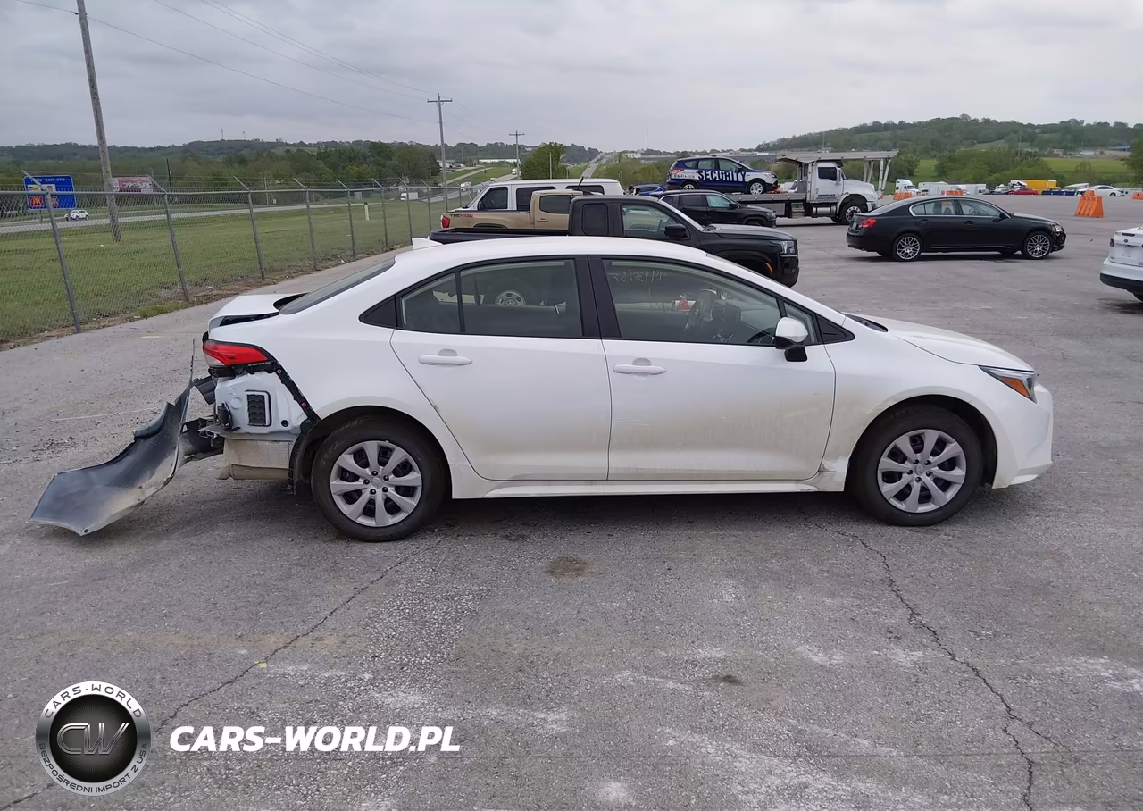 2026 Toyota Corolla Hybrid Hybrid Le VIN:JTDBCMFE8T3131531 - 13