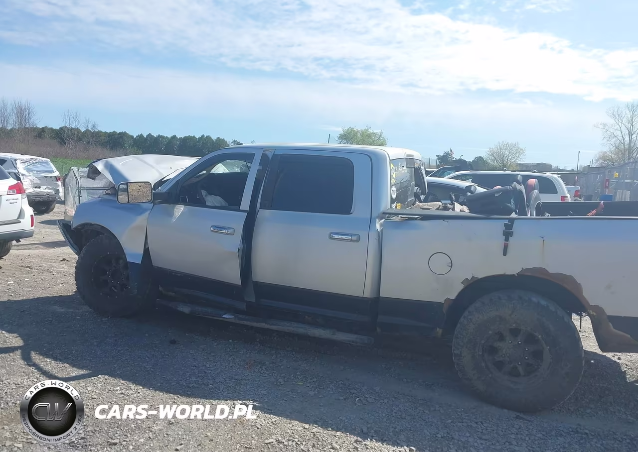 2015 Ram 2500 Slt VIN:3C6UR5DL4FG576355 - 13