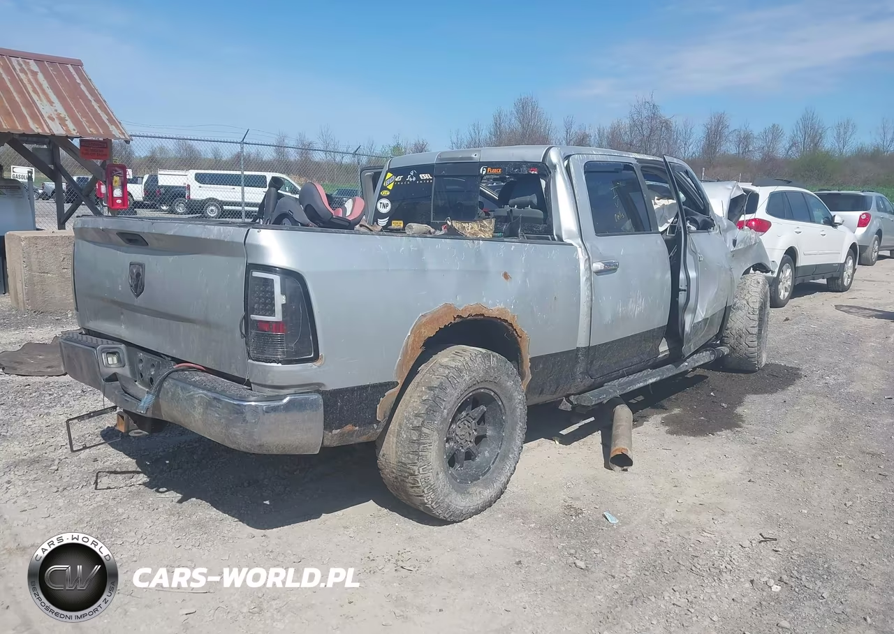 2015 Ram 2500 Slt VIN:3C6UR5DL4FG576355 - 4