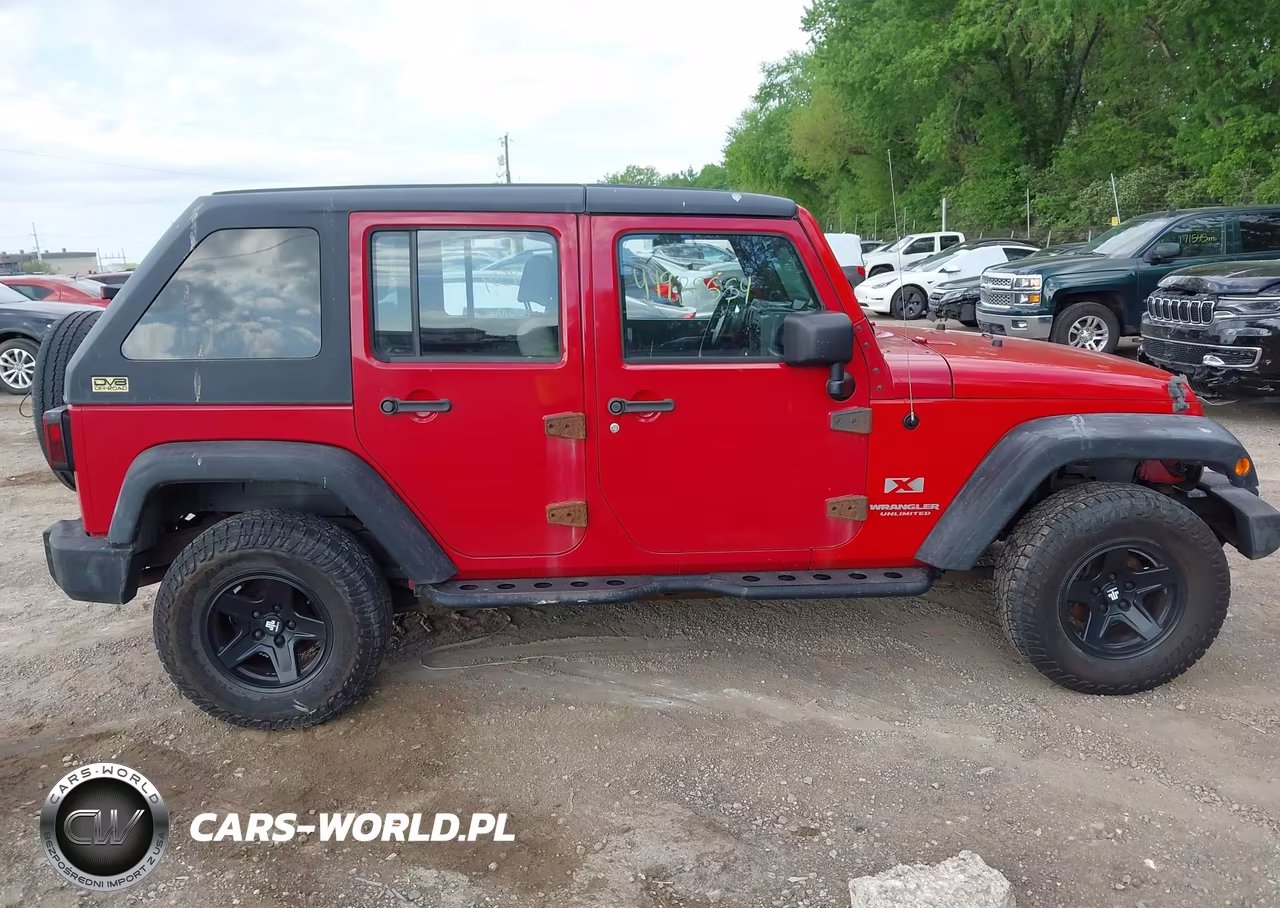 2007 Jeep Wrangler Unlimited X VIN:1J4GA39117L174722 - 13