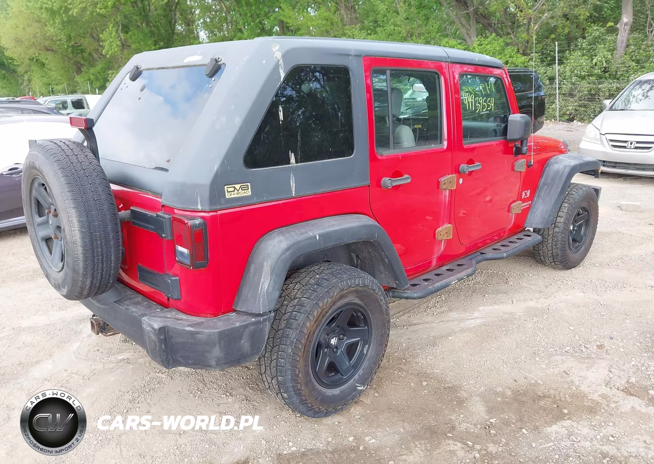 2007 Jeep Wrangler Unlimited X VIN:1J4GA39117L174722 - 4