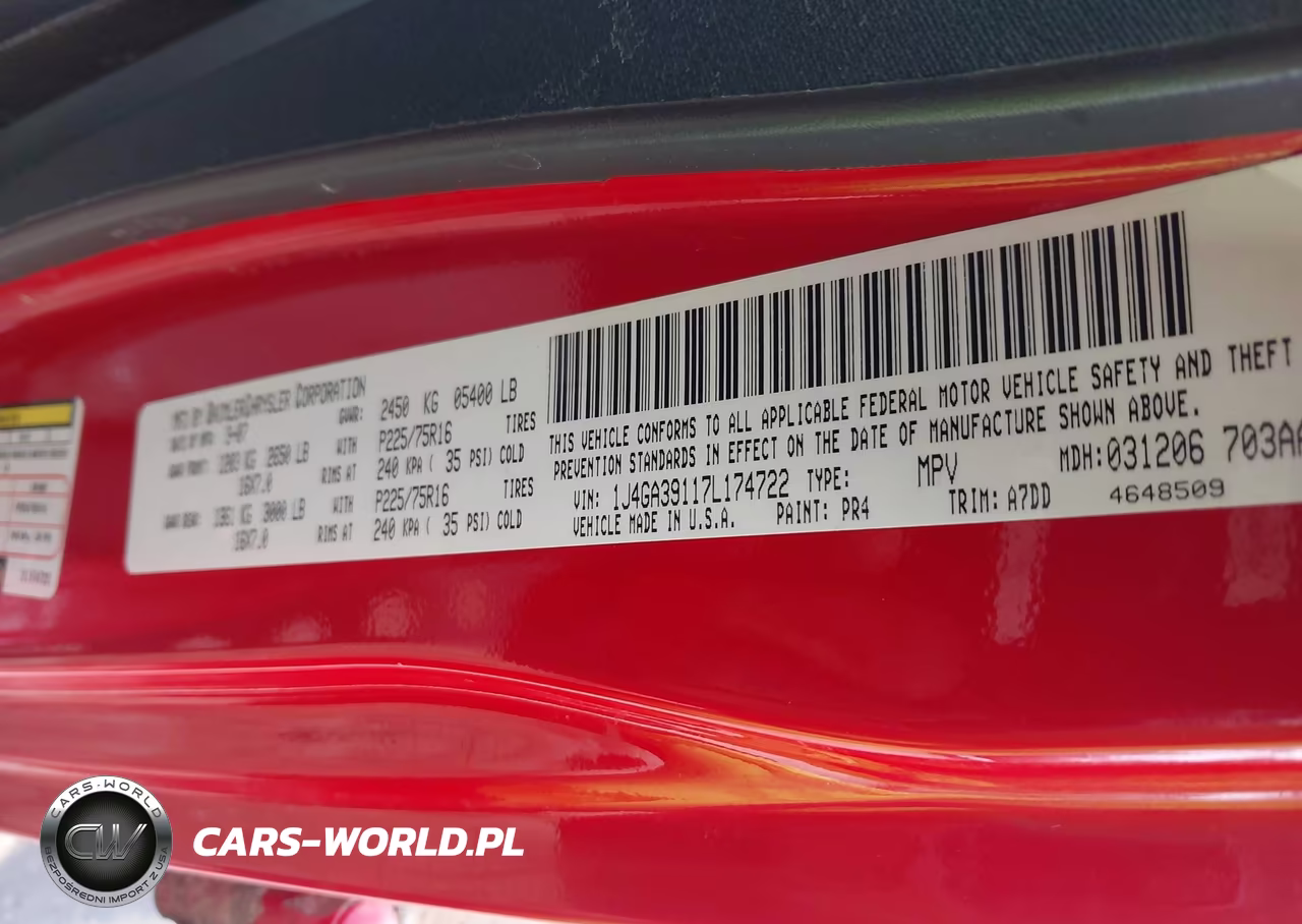 2007 Jeep Wrangler Unlimited X VIN:1J4GA39117L174722 - 9