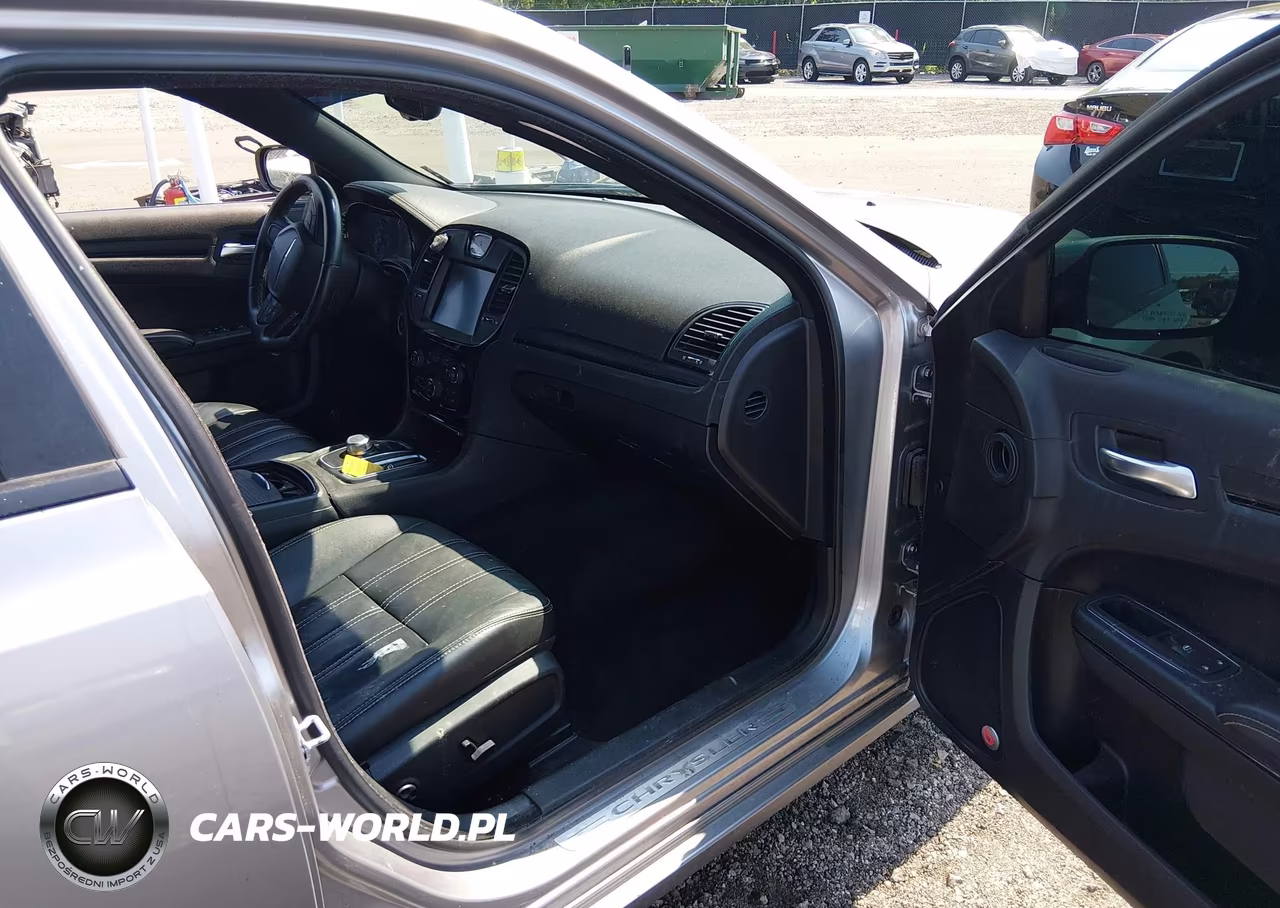 2015 Chrysler 300 300S VIN:2C3CCAGG8FH808943 - 5