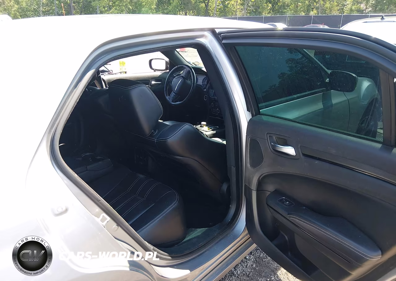 2015 Chrysler 300 300S VIN:2C3CCAGG8FH808943 - 8