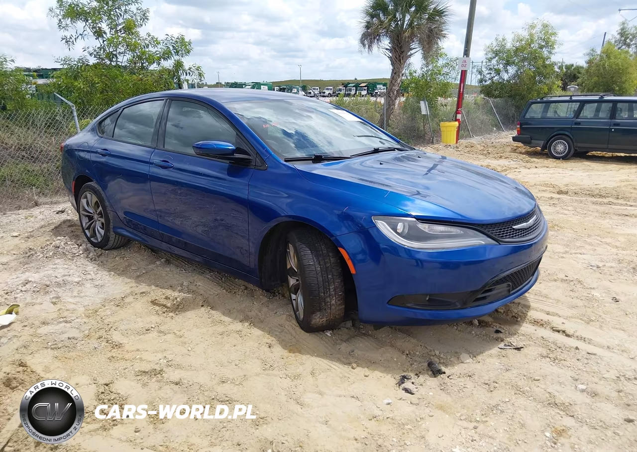 2015 Chrysler 200 S