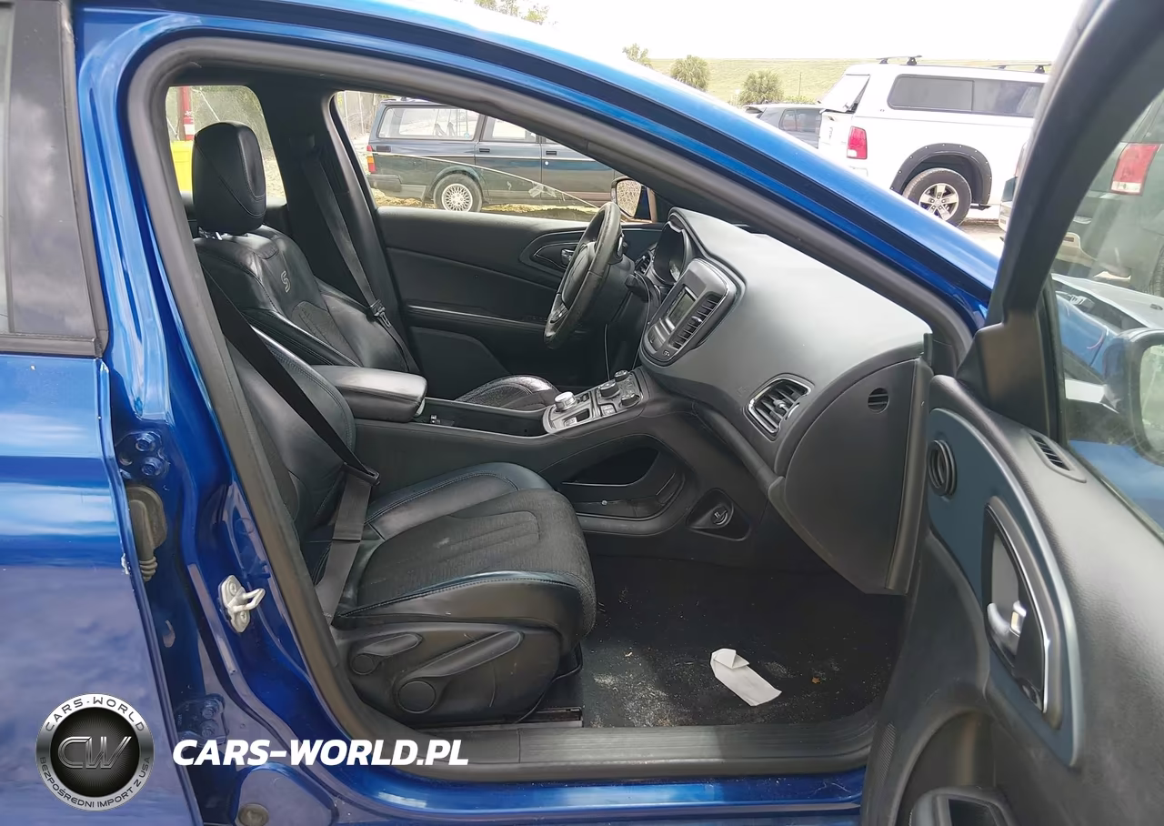 2015 Chrysler 200 S VIN:1C3CCCBB5FN578700 - 5