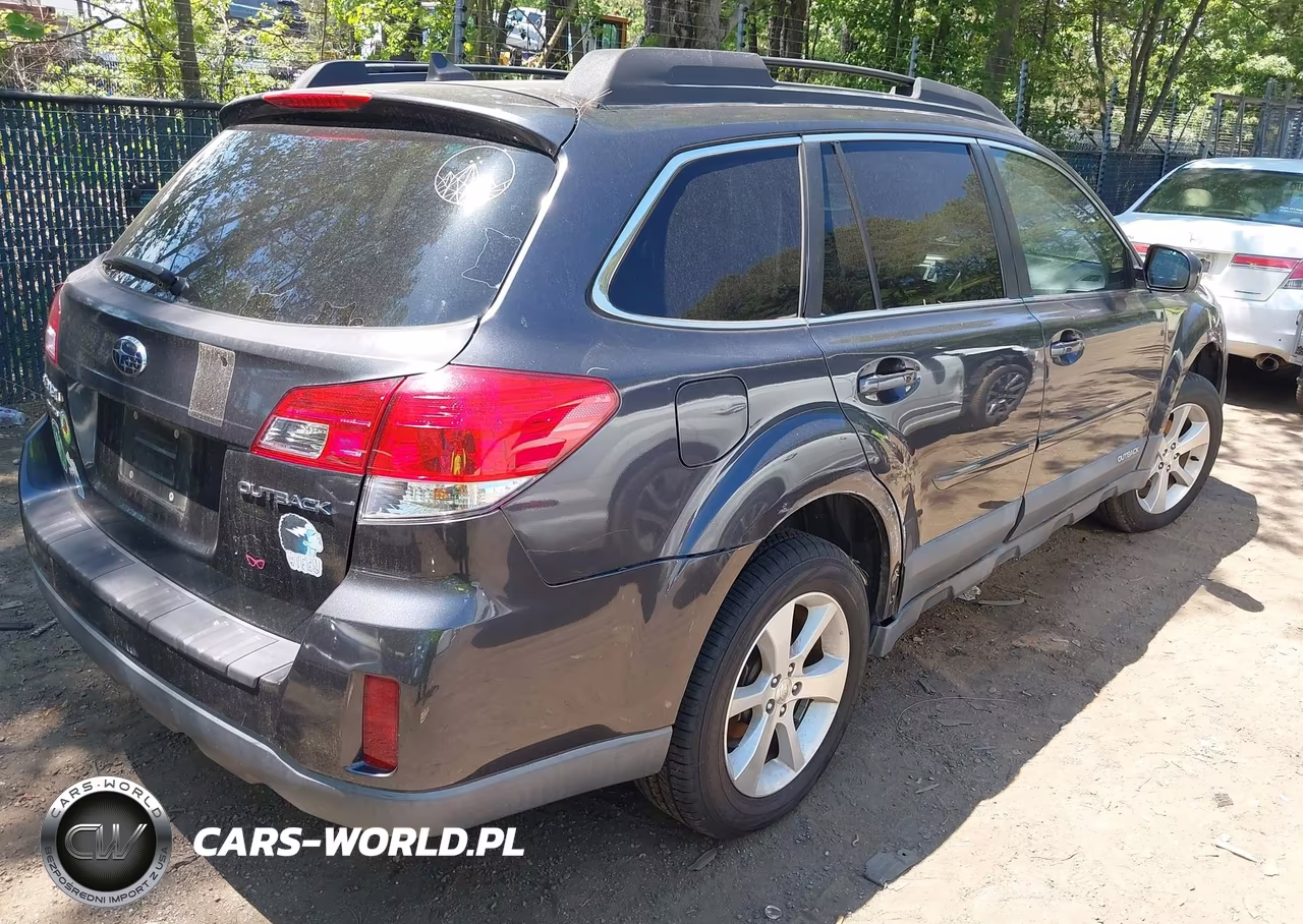 2013 Subaru Outback 2.5I Limited VIN:4S4BRCKC5D3324102 - 4