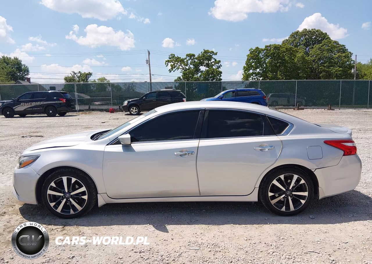 2016 Nissan Altima 2.5 Sr VIN:1N4AL3AP3GC288779 - 14