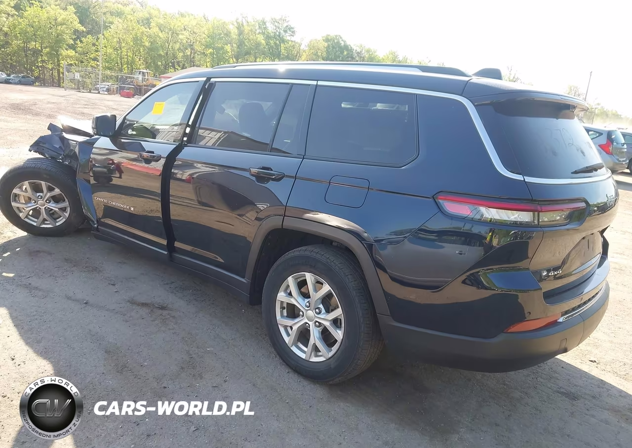 2023 Jeep Grand Cherokee L Limited 4X4 VIN:1C4RJKBG9P8813729 - 3