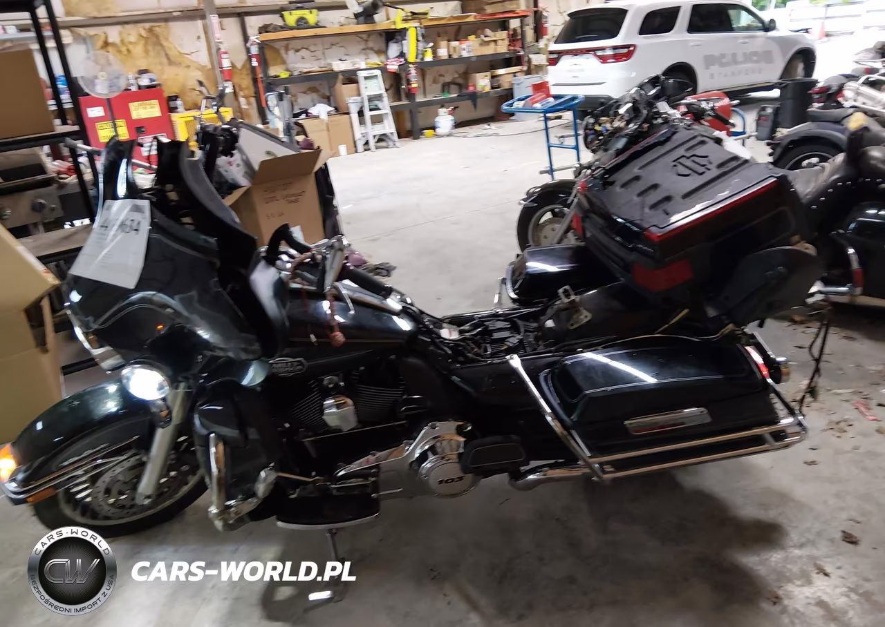 2013 Harley-Davidson Flhtcu Ultra Classic Electra Gld VIN:1HD1FCM10DB610562 - 13