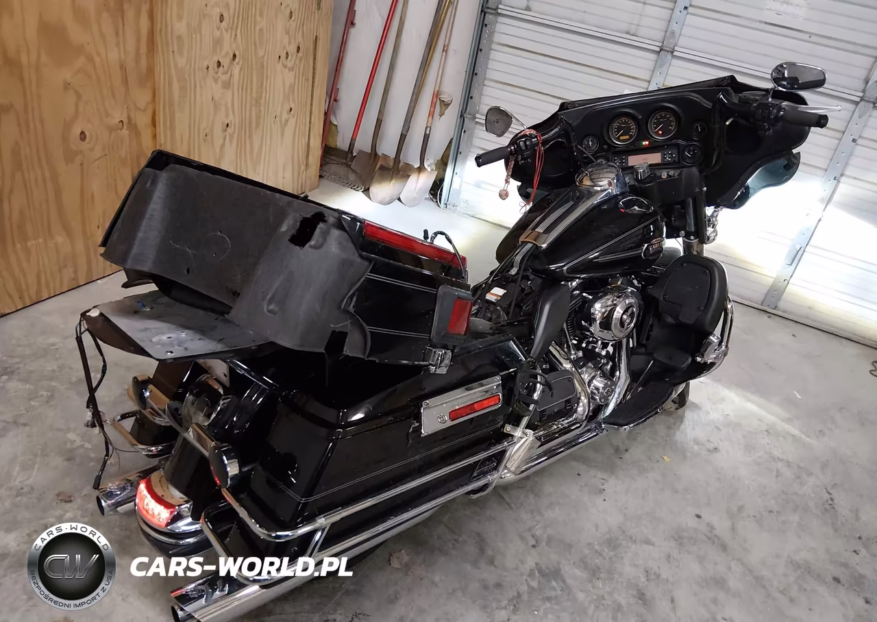 2013 Harley-Davidson Flhtcu Ultra Classic Electra Gld VIN:1HD1FCM10DB610562 - 4