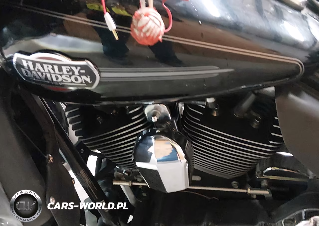 2013 Harley-Davidson Flhtcu Ultra Classic Electra Gld VIN:1HD1FCM10DB610562 - 9