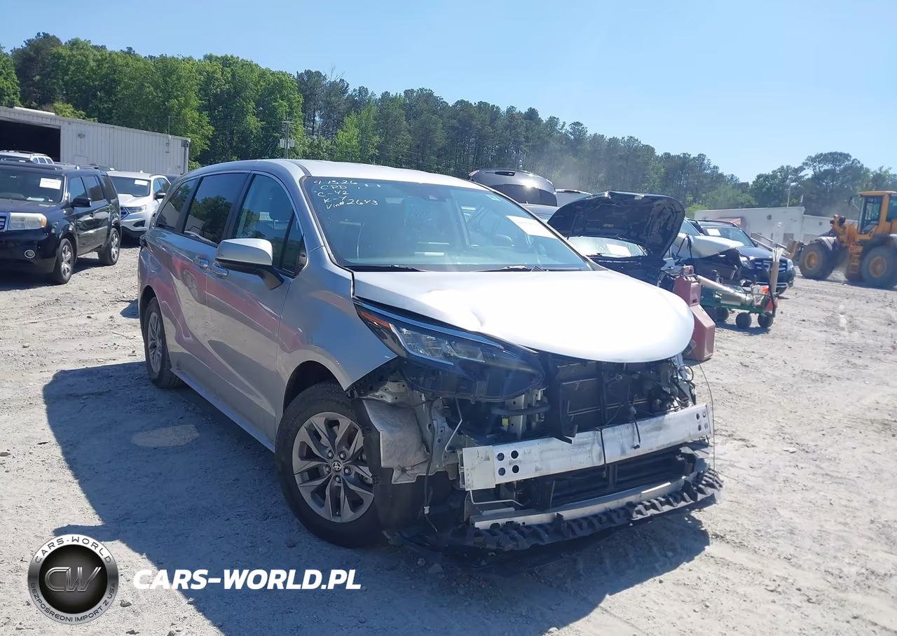 2022 Toyota Sienna Le – zdjęcie 1 z 16