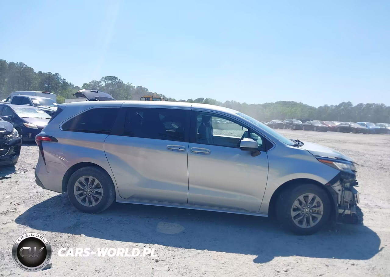 2022 Toyota Sienna Le VIN:5TDKRKEC0NS102643 - 13