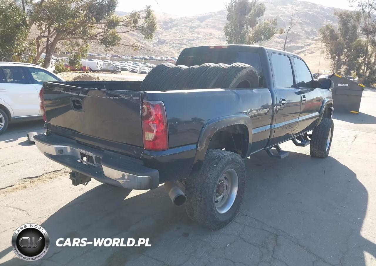 2003 Chevrolet Silverado 2500Hd Lt VIN:1GCHK231X3F124081 - 4