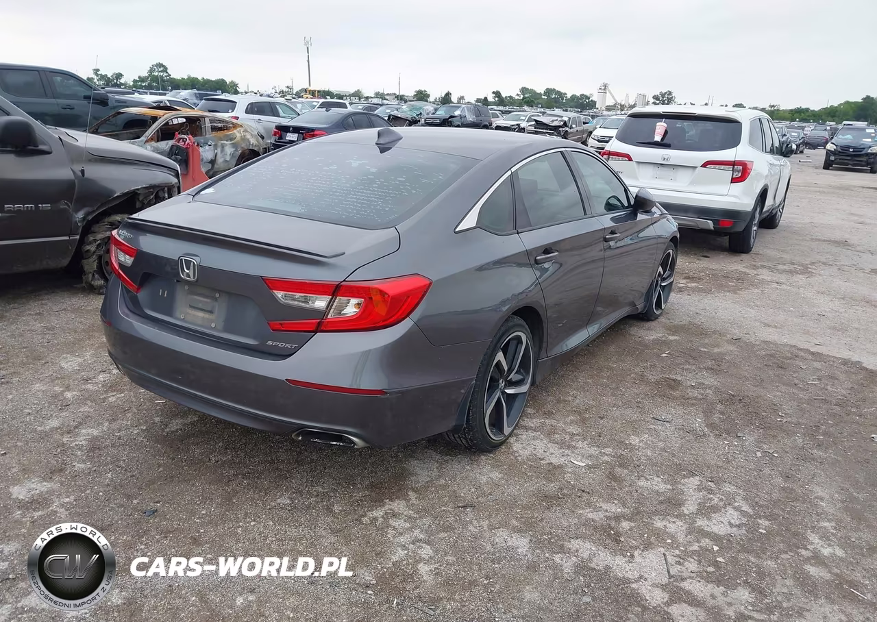2018 Honda Accord Sport VIN:1HGCV1F32JA079061 - 4
