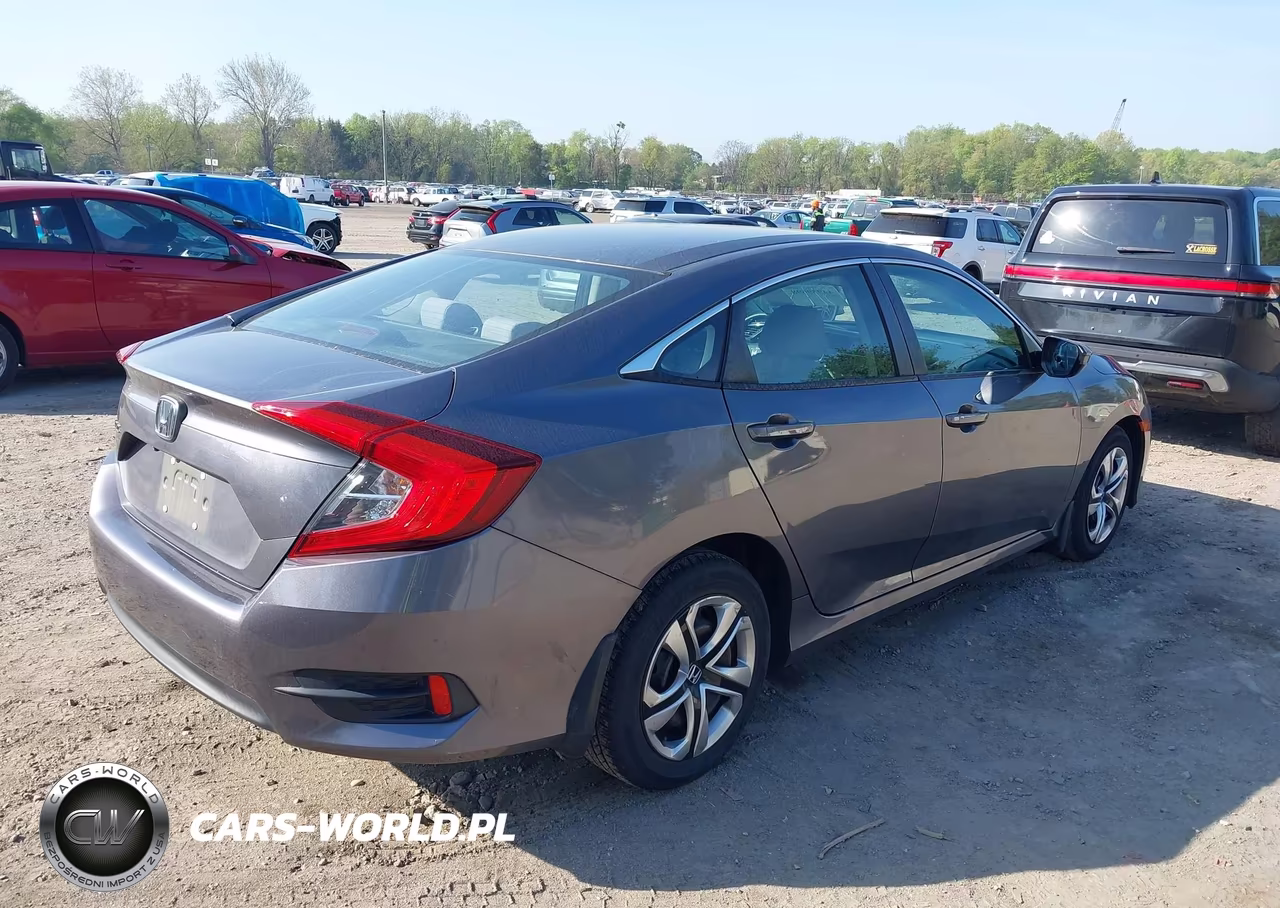 2018 Honda Civic Lx VIN:2HGFC2F55JH596012 - 4