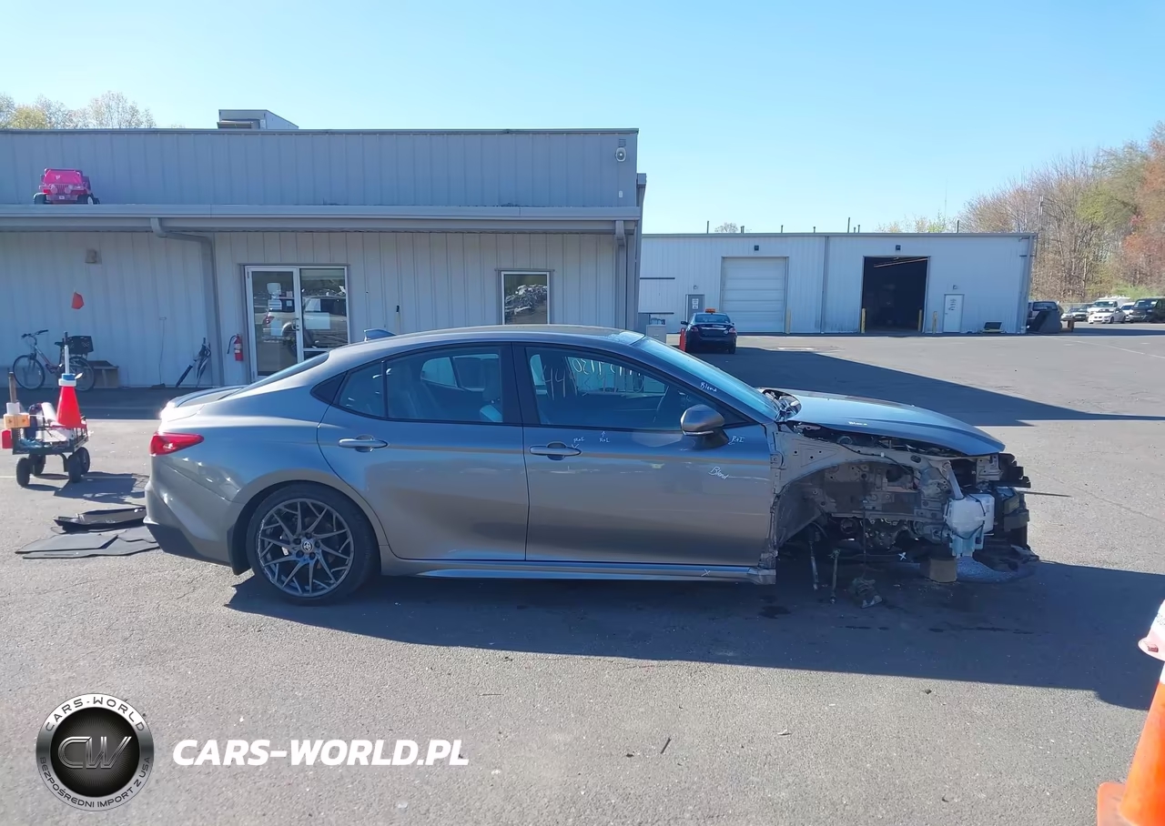 2025 Toyota Camry Se VIN:4T1DBADK5SU540996 - 13