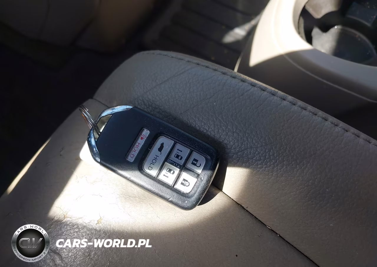 2014 Honda Odyssey Touring-Touring Elite VIN:5FNRL5H93EB107230 - 11