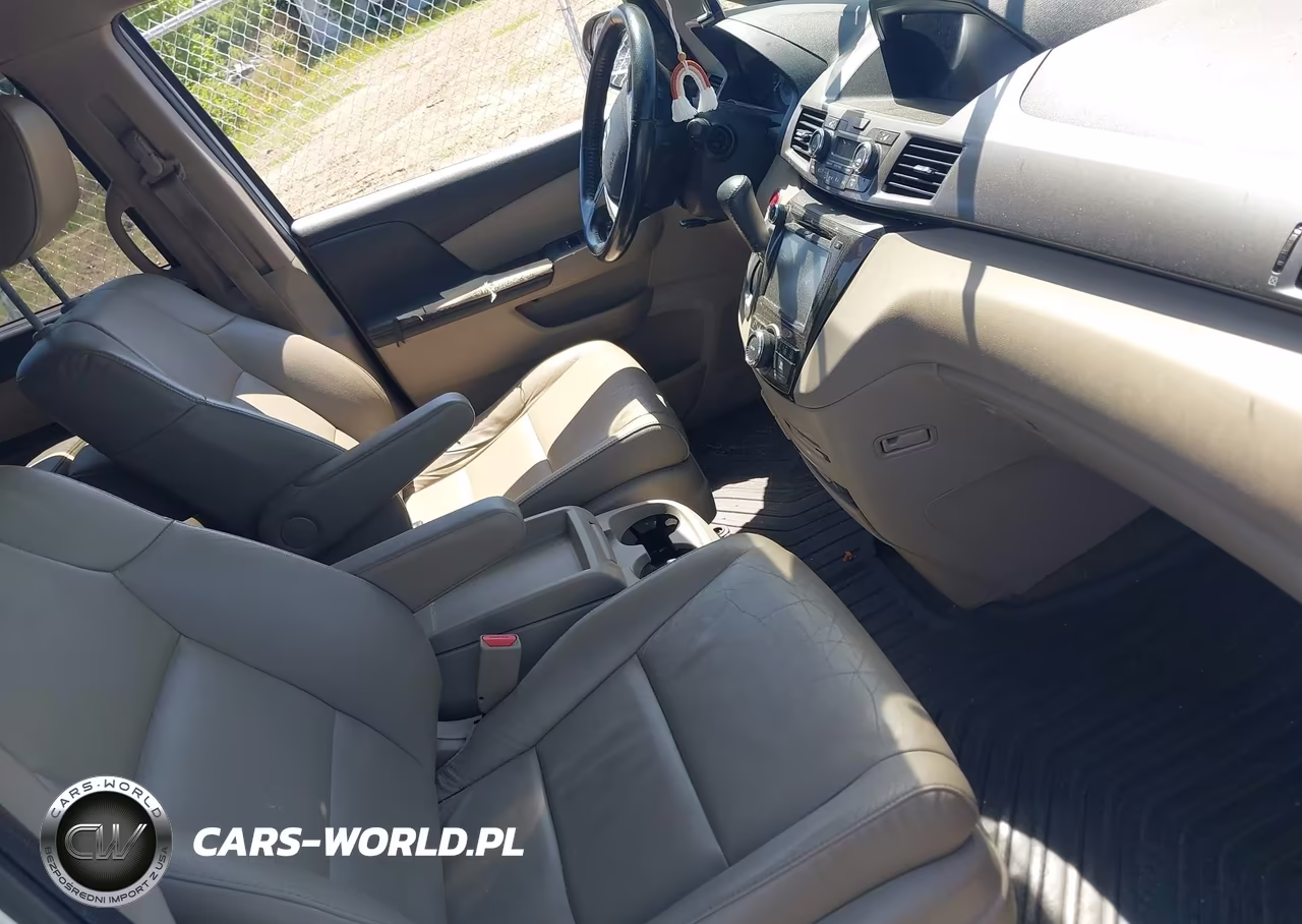 2014 Honda Odyssey Touring-Touring Elite VIN:5FNRL5H93EB107230 - 5