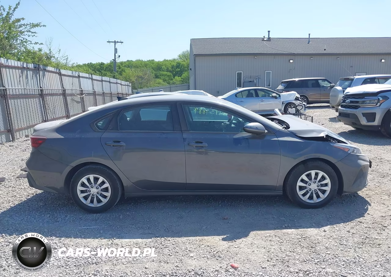 2024 Kia Forte Lx VIN:3KPF24AD8RE695393 - 13