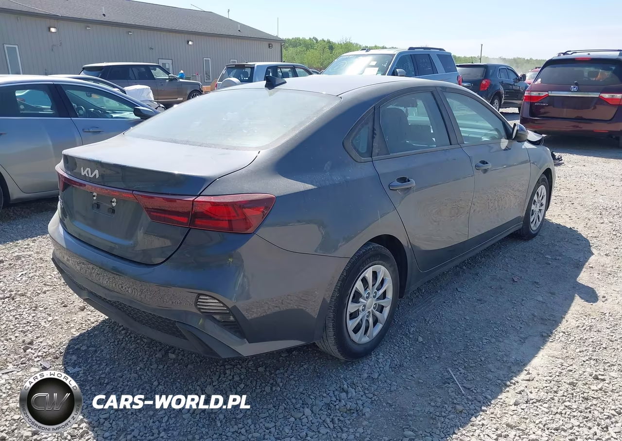 2024 Kia Forte Lx VIN:3KPF24AD8RE695393 - 4