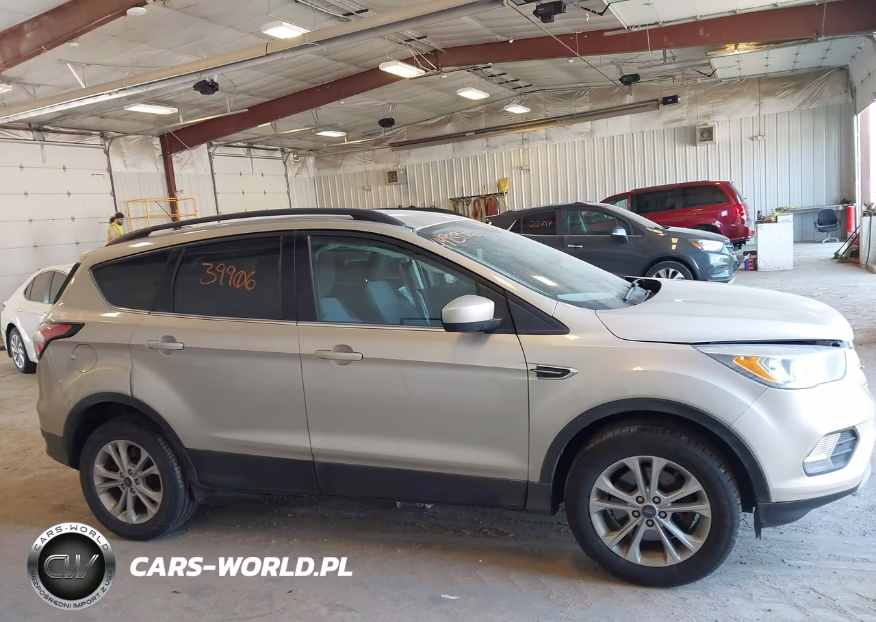 2018 Ford Escape Se VIN:1FMCU9GD3JUC96958 - 13