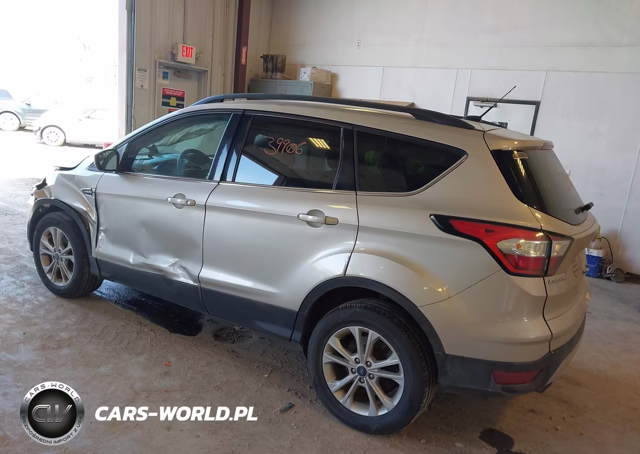 2018 Ford Escape Se VIN:1FMCU9GD3JUC96958 - 3