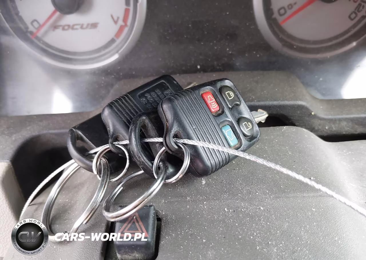 2010 Ford Focus Se VIN:1FAHP3FN2AW201647 - 11