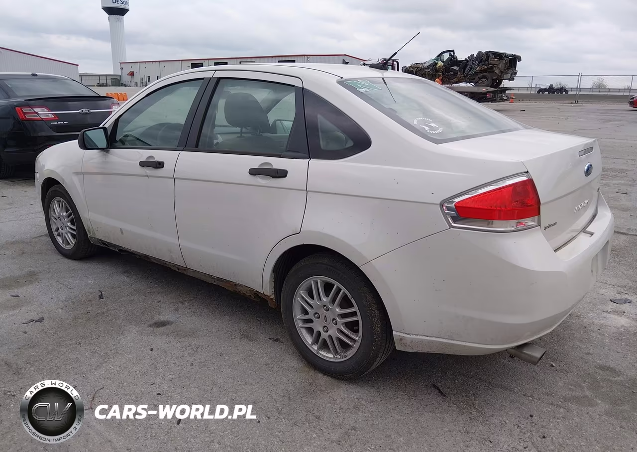2010 Ford Focus Se VIN:1FAHP3FN2AW201647 - 3
