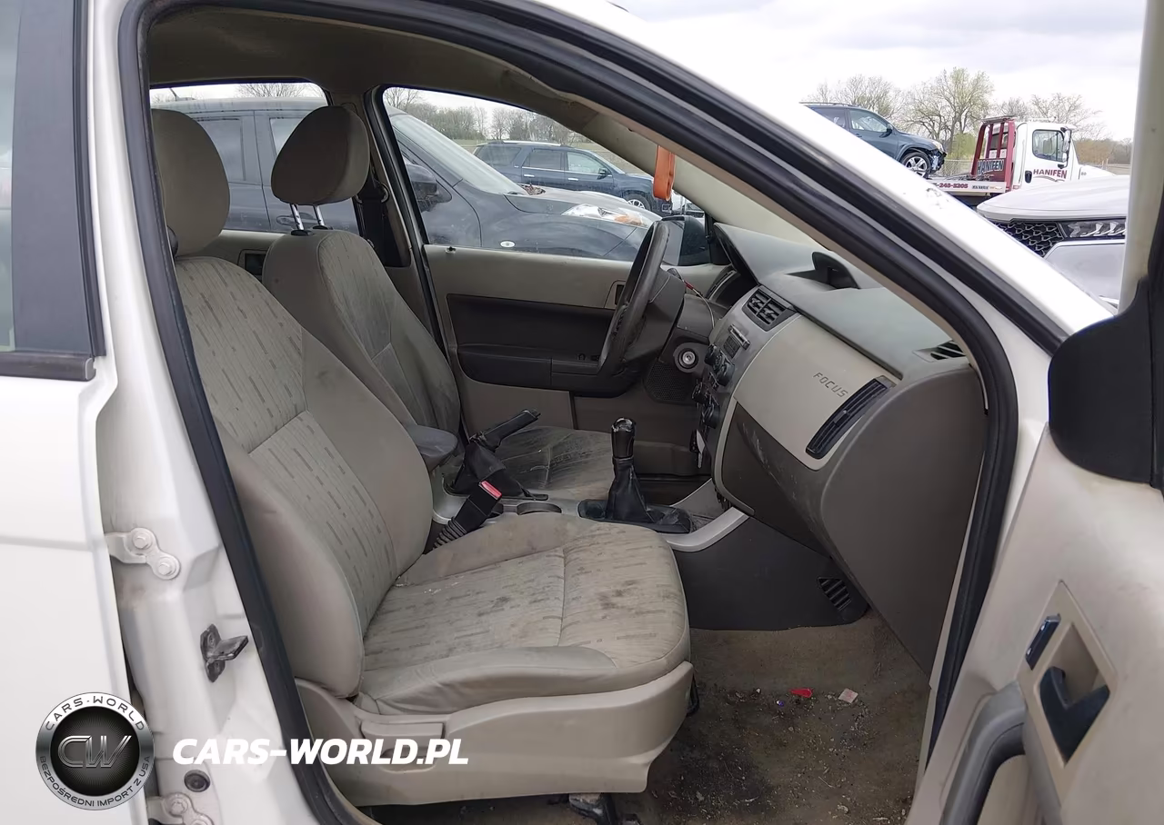 2010 Ford Focus Se VIN:1FAHP3FN2AW201647 - 5