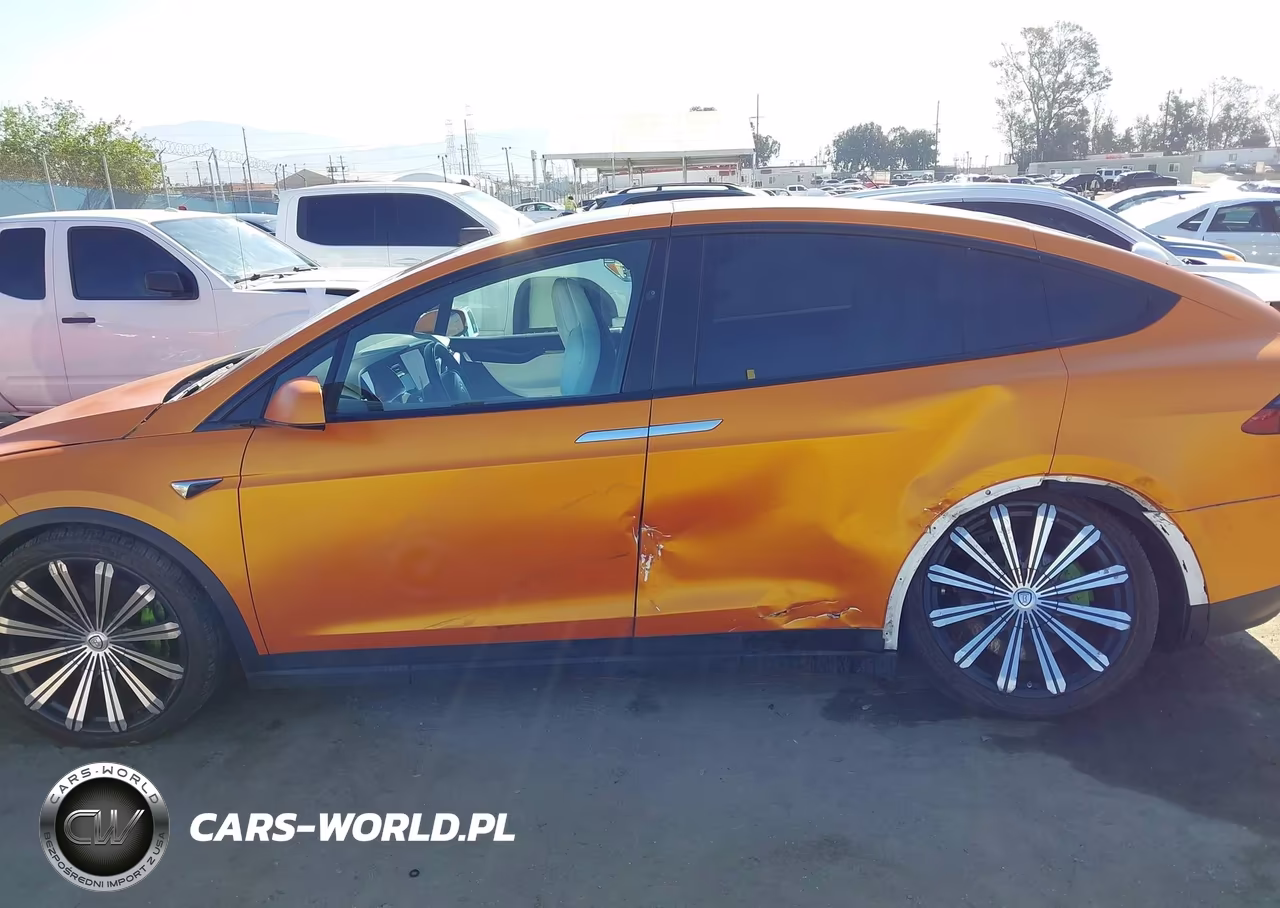 2018 Tesla Model X 100D-75D-P100D VIN:5YJXCAE27JF101982 - 14